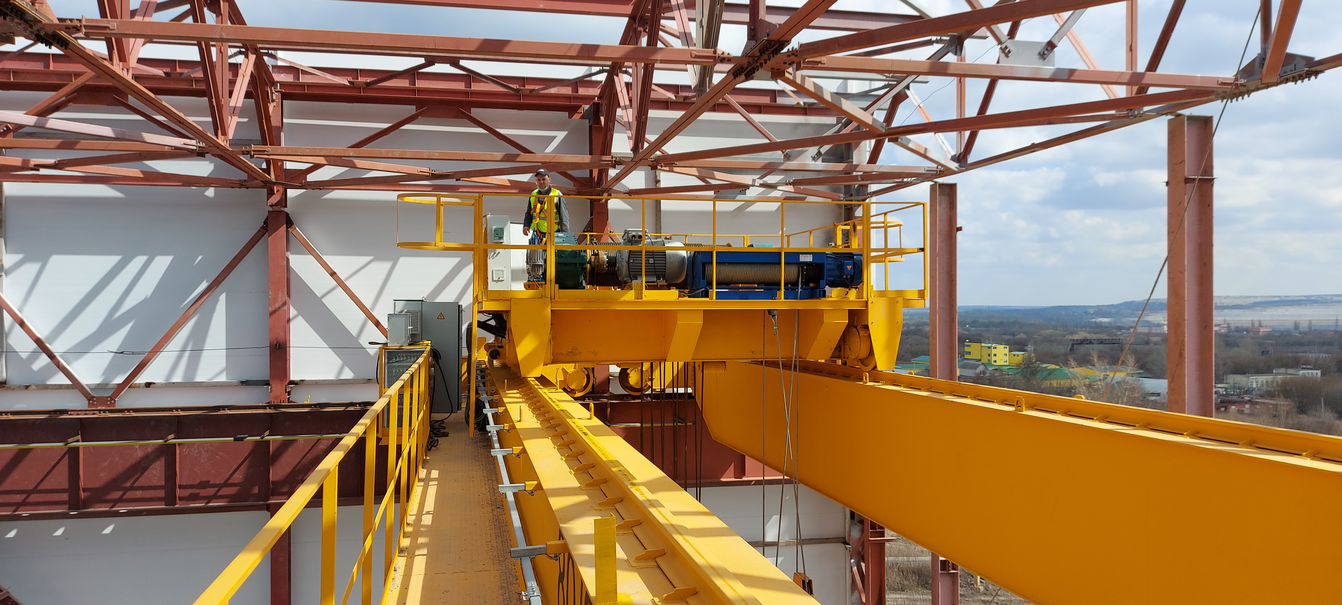 Производство мостового двухбалочного крана г/п 80/20 тонн