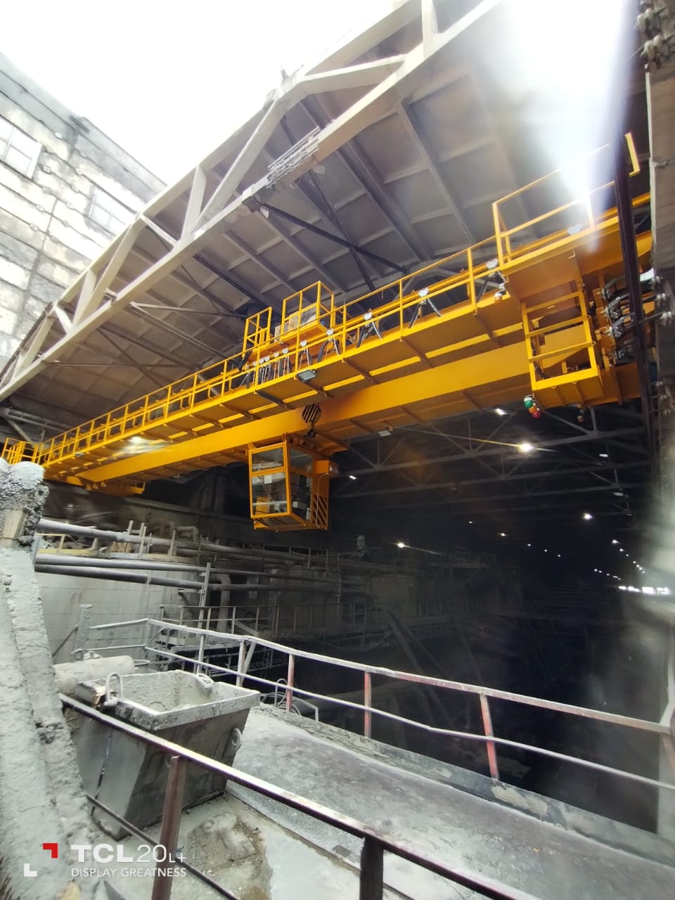 Завершен монтаж мостового двухбалочного магнитно-грейферного крана г/п 5 тонн