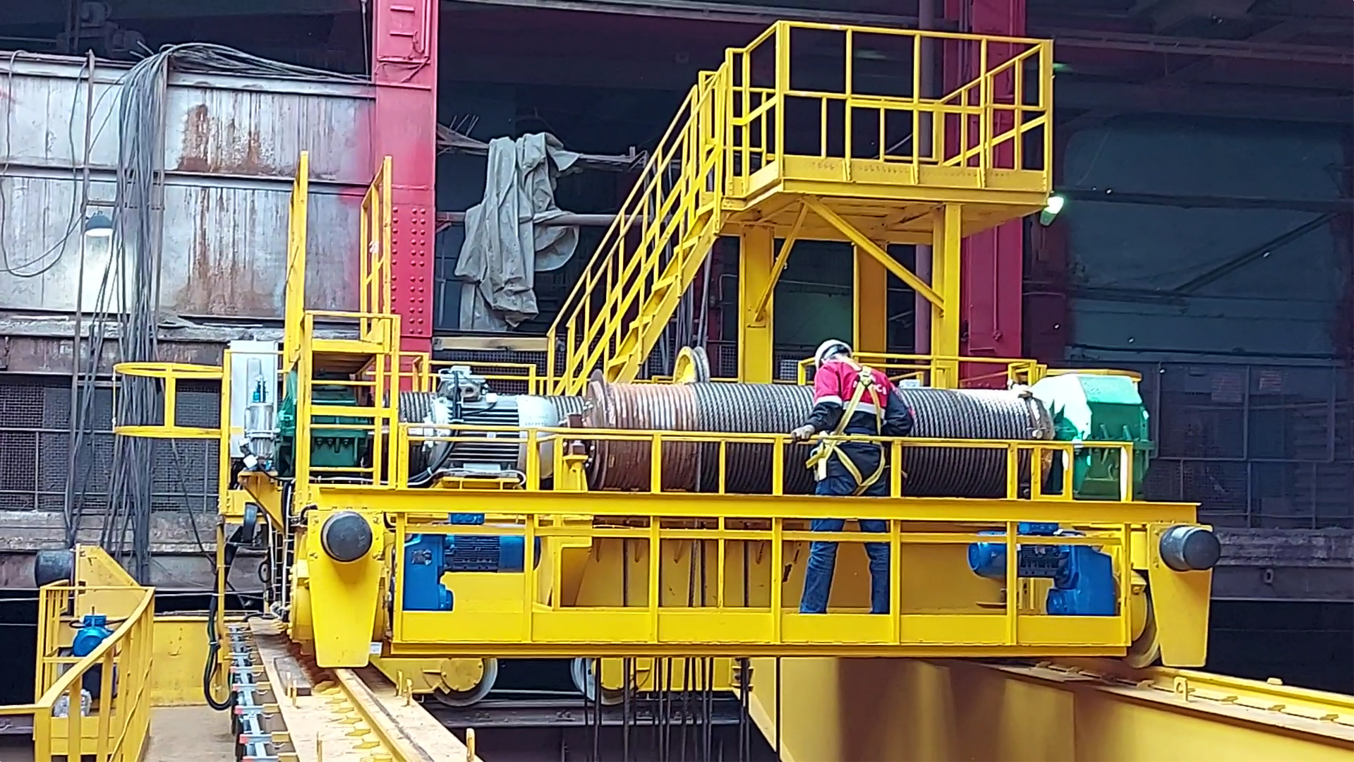 Установка мостового двухбалочного крана г/п 80/20 тонн